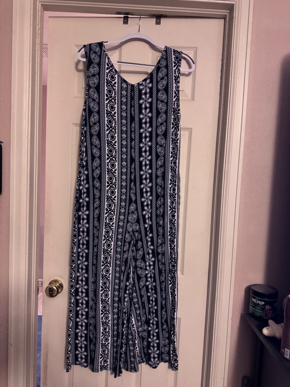 LuLaRoe Natalie Black & White Sleeveless Printed Wide-Leg Jumpsuit